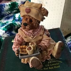 NIB Boyd Bears Vintage Handmade Rosemary Bearhugs